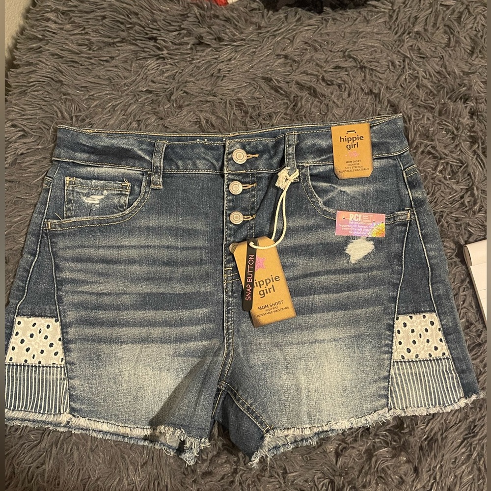 Hippie girl shorts
